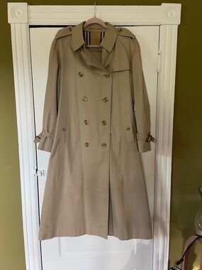 Burberrys’ Beige Double-Breasted Trench Coat with Signature Check Lining vintage